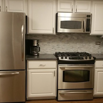 Kitchen Update with Painted Oak Cabinets