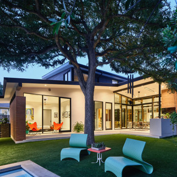 Bull Creek Modern Residence