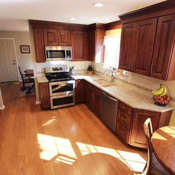 Kitchen Remodel with Medallion Cherry Raised Panel Cabinets & Quartz Countertop