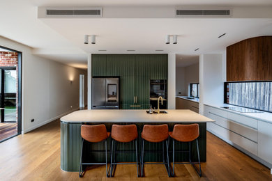 Midcentury kitchen in Melbourne.