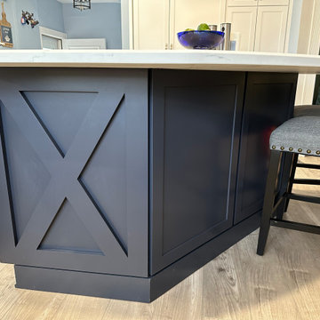 Showplace EVO Pendleton Kitchen in Simpli White- Perimeter, Hale Navy- Island