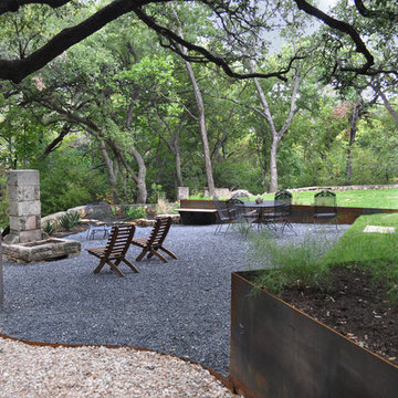Backyard with Contrasting Gravel Design