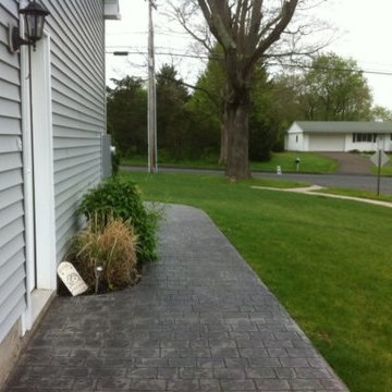 Hamden, CT - Stamped concrete and paver patios, walkways, and driveways