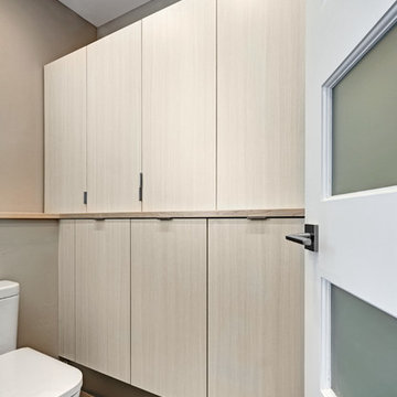 Golder River Buddha Master Bath