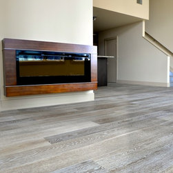 Executive style in Downtown Calgary - Hardwood Flooring