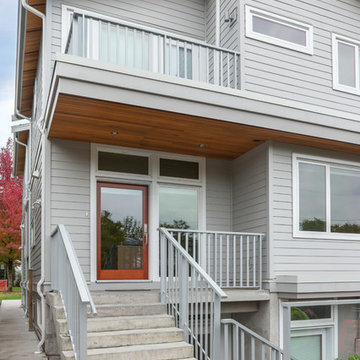 Modern Extended Family - Vancouver