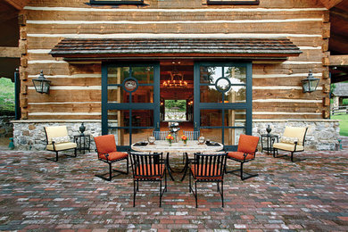 Arts and crafts patio photo in San Diego