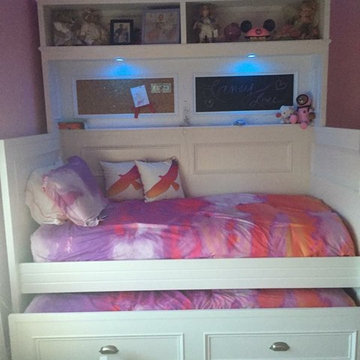 Trundle bed with hutch