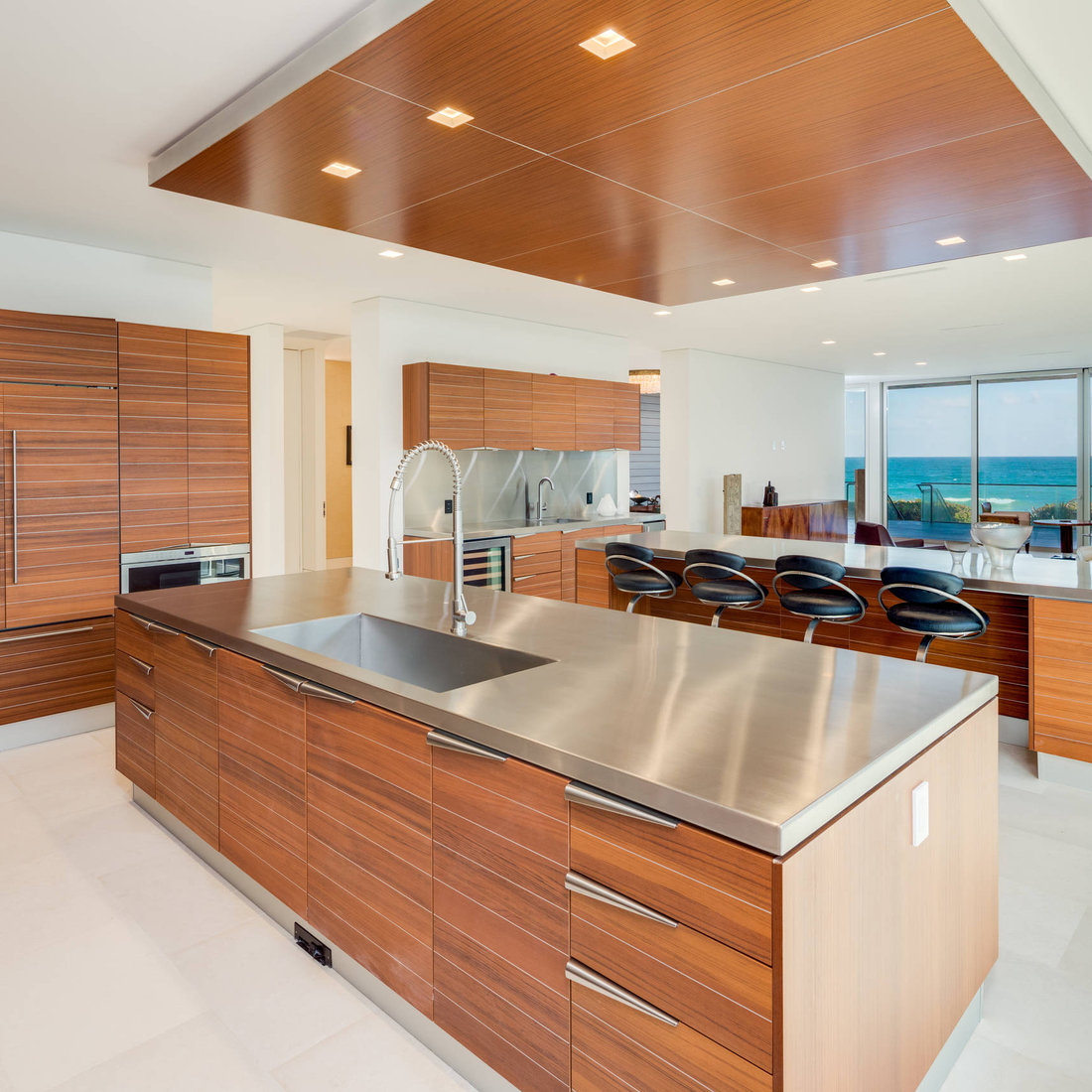 South Beach- Kitchen