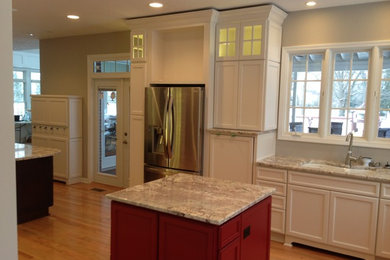 Inspiration for a timeless kitchen remodel in Indianapolis