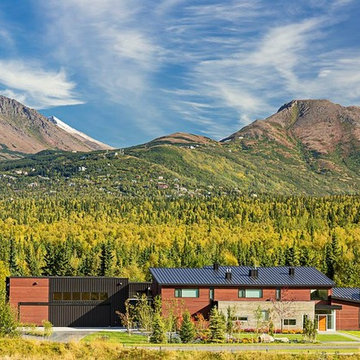 Hillside Private Aviation Home