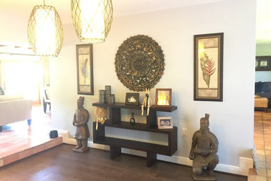 Living room photo in Miami