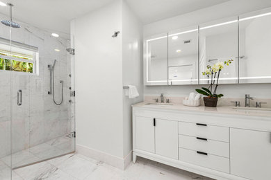 Bathroom - transitional bathroom idea in Miami