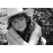 Laura Carnell-Hicks's photo