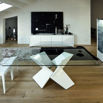 Sapphire Table