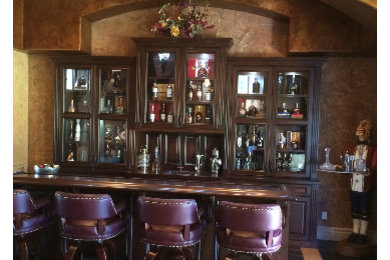 Traditional home bar in San Francisco.