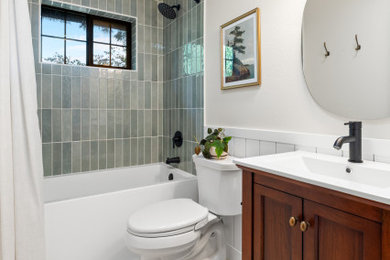 Cody & Katie, Guest Bathroom