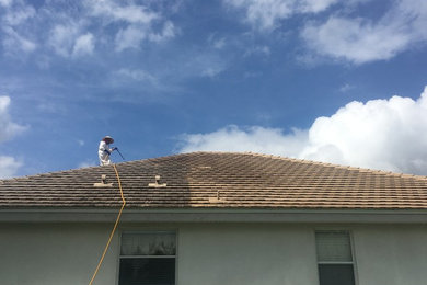 Roof Cleaning with low pressure
