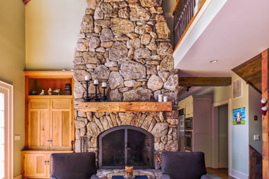 Country home design photo in Bridgeport