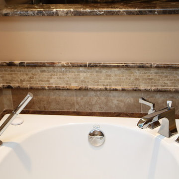 Massage Jacuzzi Master Bathroom
