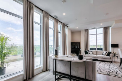 Inspiration for a transitional living room remodel in Toronto