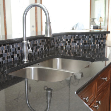 Clinton Residence - Granite, Tile Backsplash & Carpet