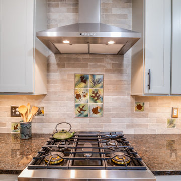 Statement Range with Custom Tile Inlay Backsplash