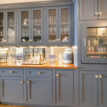 butler's pantry and bar
