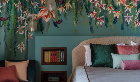 25 Times Mural Wallpaper Added Magic to a Room
