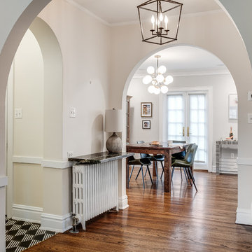 Contemporary and Tailored Interior Design in Oak Park