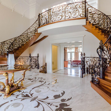 CUSTOM ESTATE