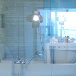 Island Stone Linear Glass Bathroom 2 - Tile