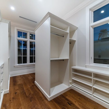860 Nelson's Walk