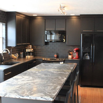 Indianapolis Black Kitchen With Style