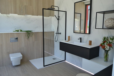 Baño amplio y luminoso