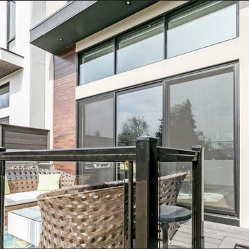 Twins Exterior