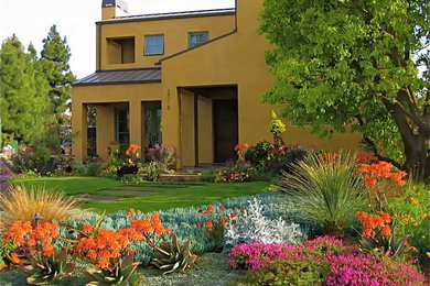 Inspiration for a contemporary landscaping in Orange County.