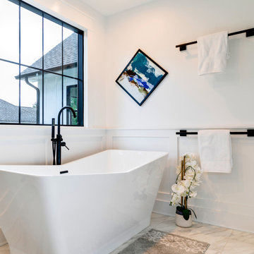 Freestanding Tub Niche – Modern Lines, Classic Calm