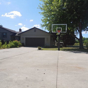 Thuy T's Pro Dunk Platinum Basketball System on a 20x30 in Ligonier, IN