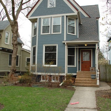 Victorian Style Home - Evanston, IL in James Hardie Siding & Trim