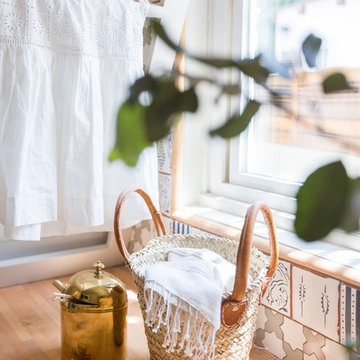 PASADENA  |  LAUNDRY