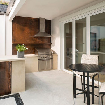 Modern & Chic Outdoor Paradise