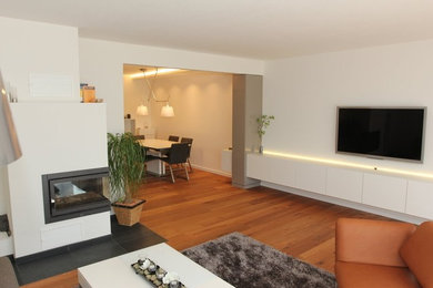 Modernes Wohnzimmer in Sonstige