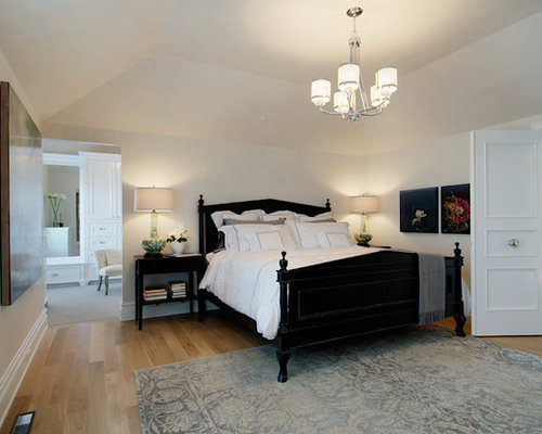 Traditional Calgary Bedroom Design Ideas, Remodels & Photos | Houzz