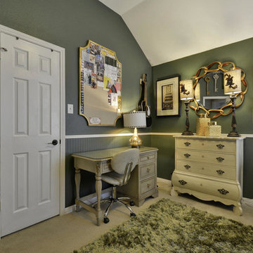 Green & Gold Glamorous Teen Room