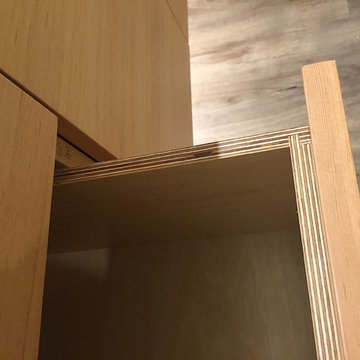 Glass on Fir - Bed & Bath Basement Suite