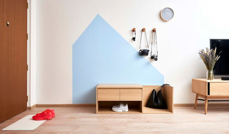 Houzz Tour: A Modicum of Blue Enlivens a Scandi-Style Flat