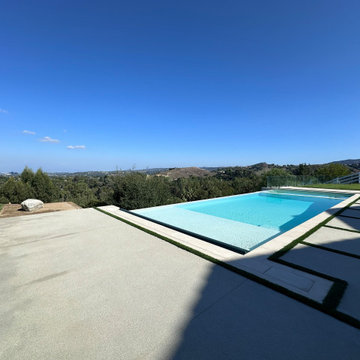 Jim Bridger Infinity edge pool and spa with automatic cover