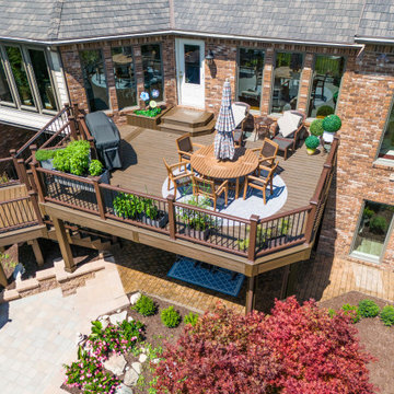 South Lyon Custom Deck