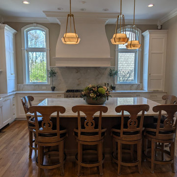 Inset- Decorator's white kitchen-Rift cut white oak island